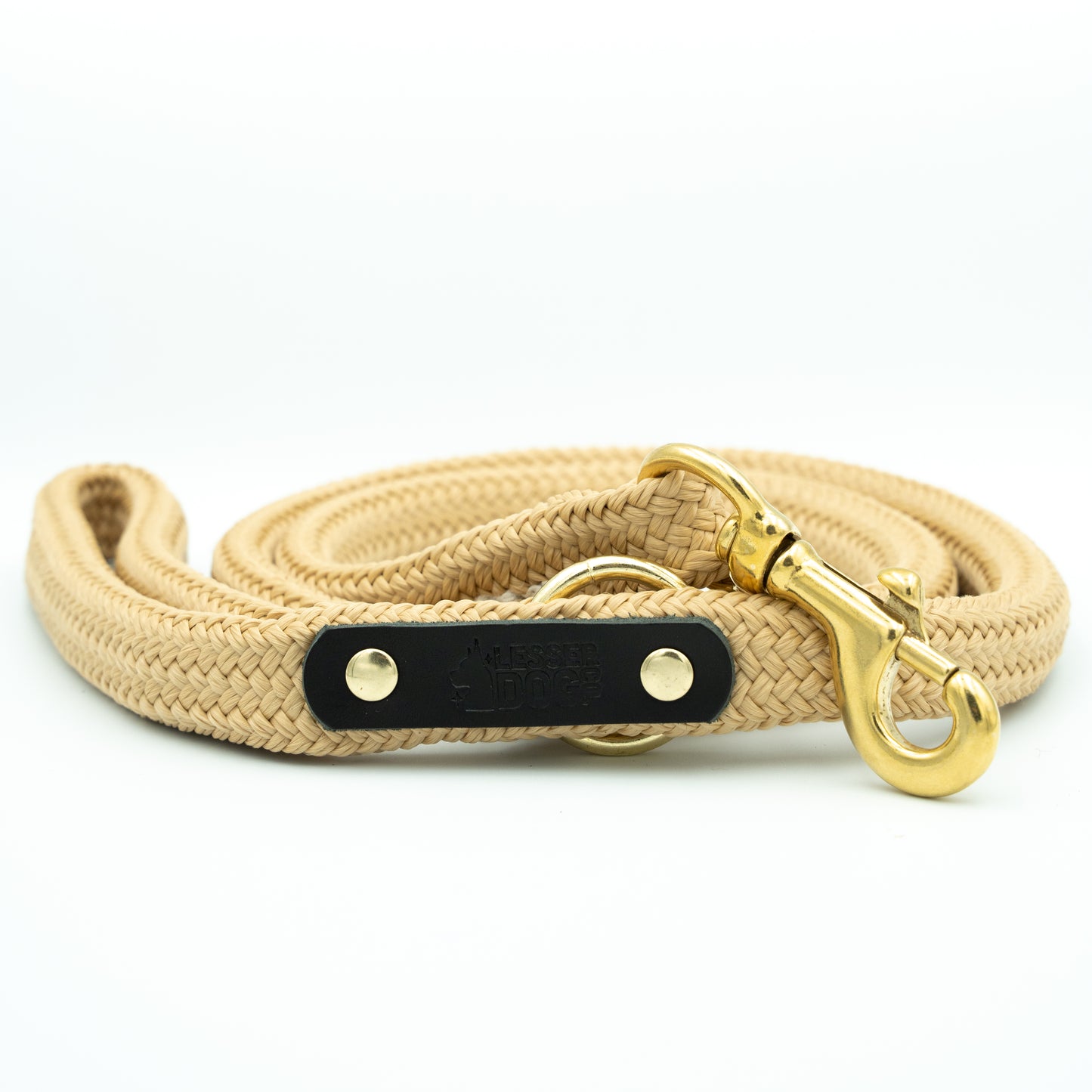 Beige dog leash with gold clasp on a white background - Color Sand